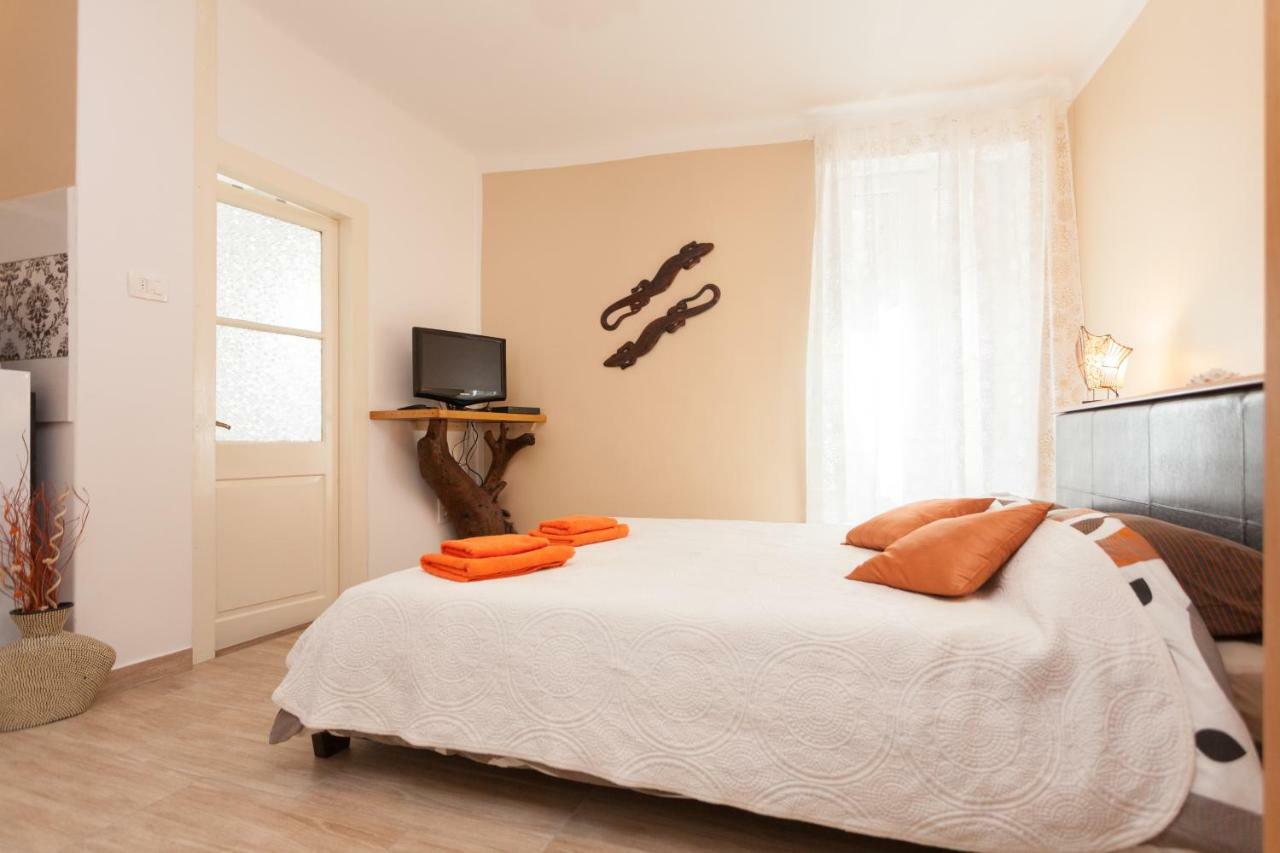 Nice Apartment In The City Center Rovinj Exterior foto